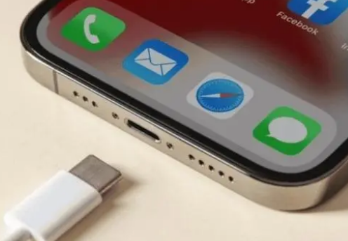 宁武苹果15维修分享iPhone15改USB-C接口后能和安卓用户互借充电器吗